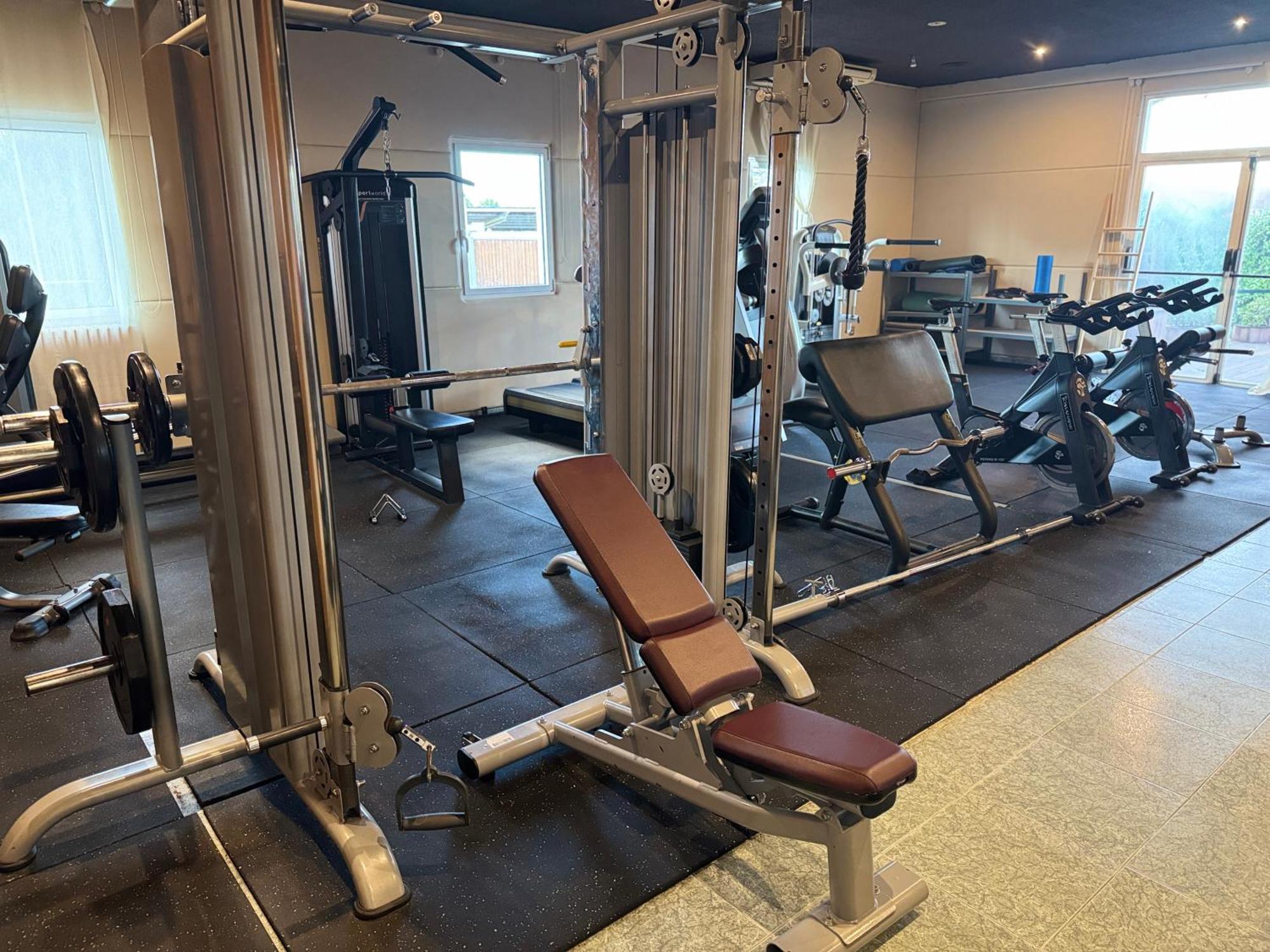 Hotel & Restaurant Figueres Parc 埃尔斯-霍斯塔雷斯 外观 照片